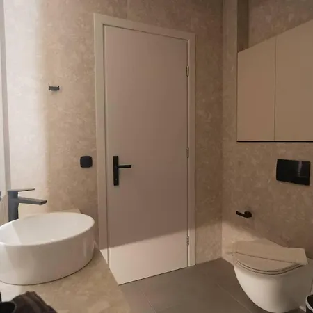 Id Residences 302